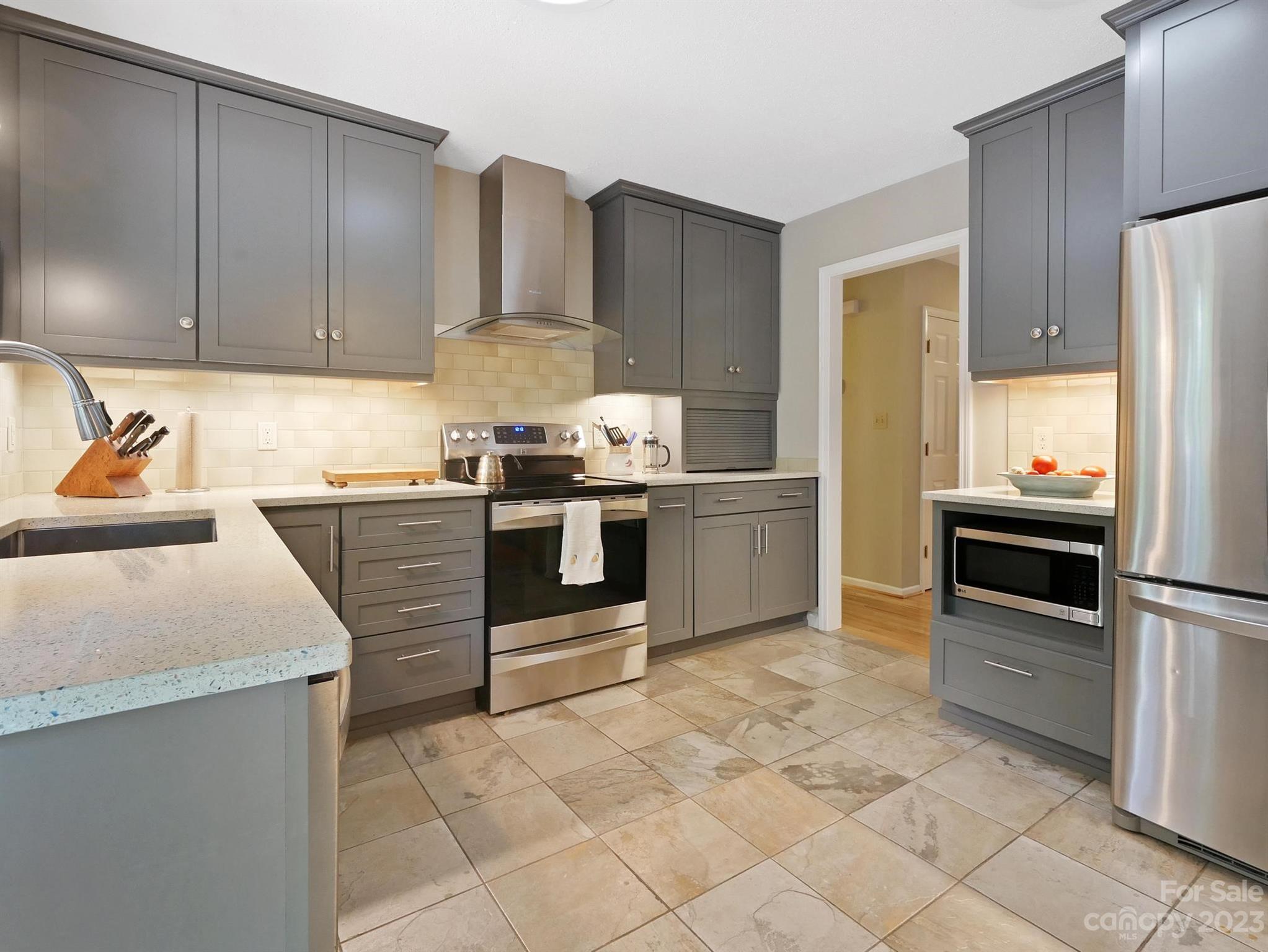 Hickory Hills - Residential