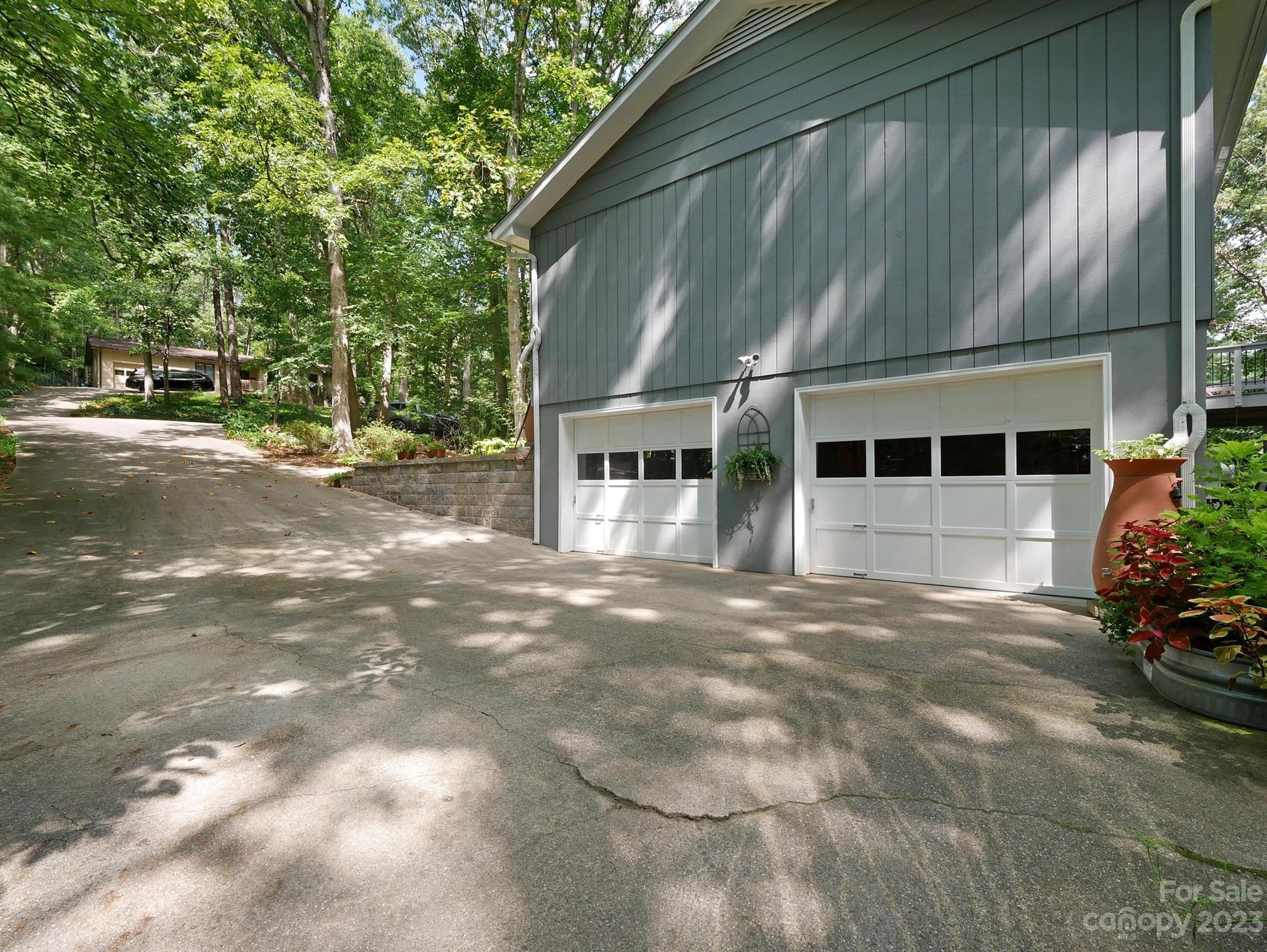 Hickory Hills - Residential