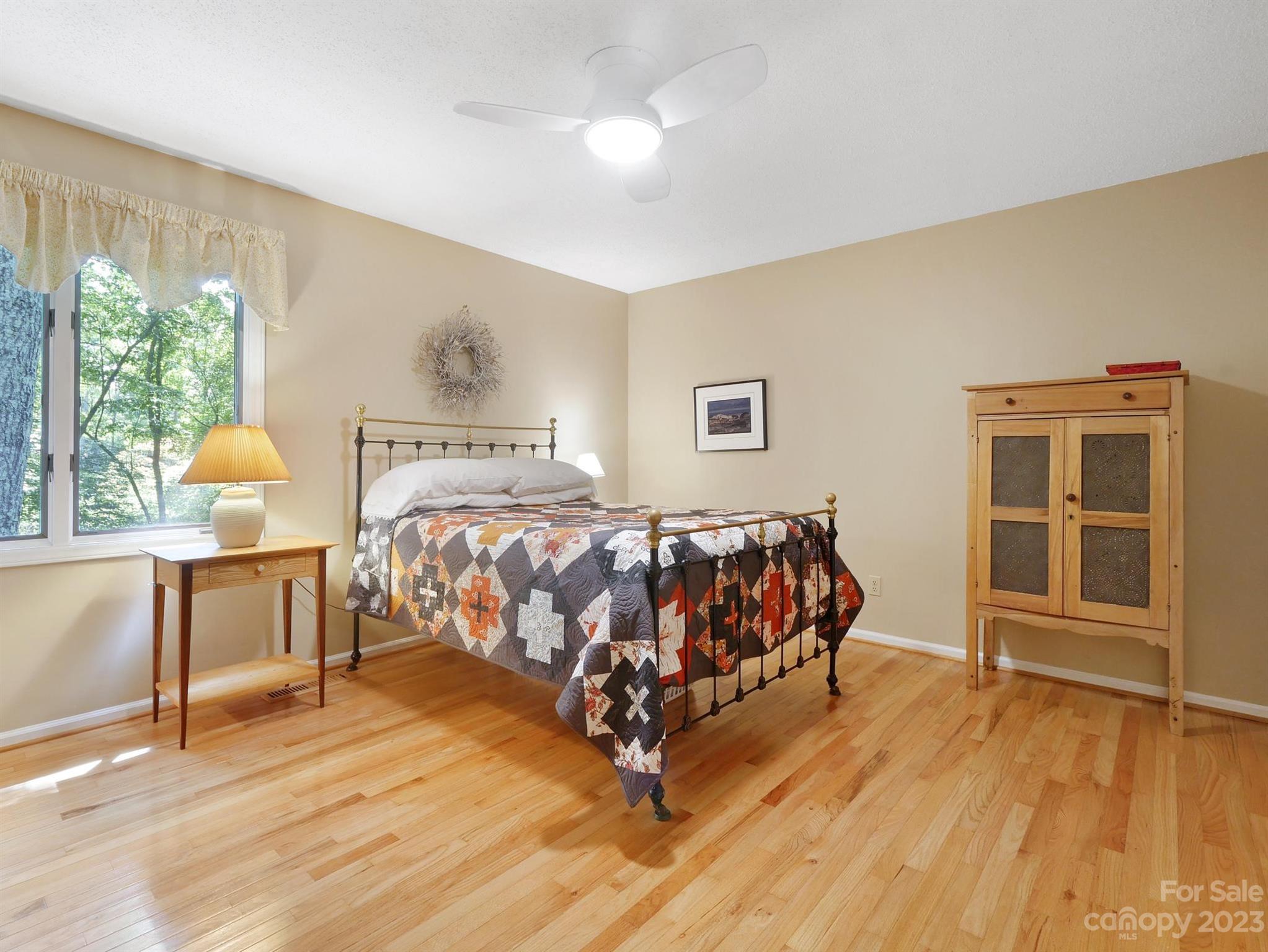 Hickory Hills - Residential