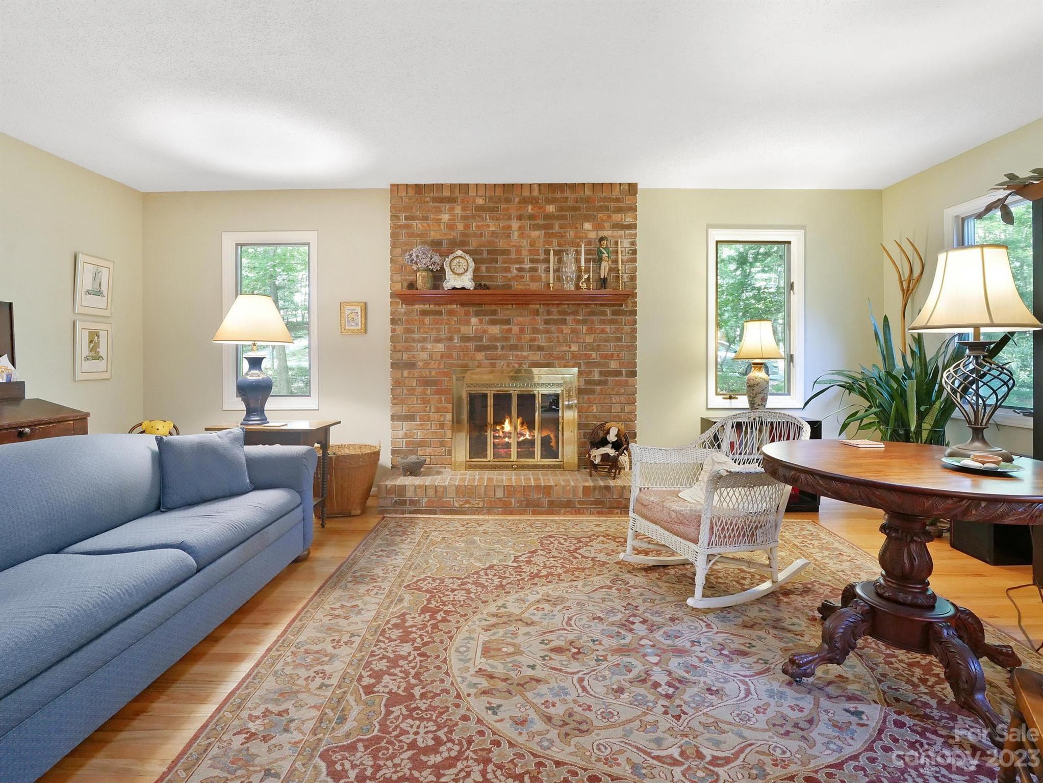Hickory Hills - Residential