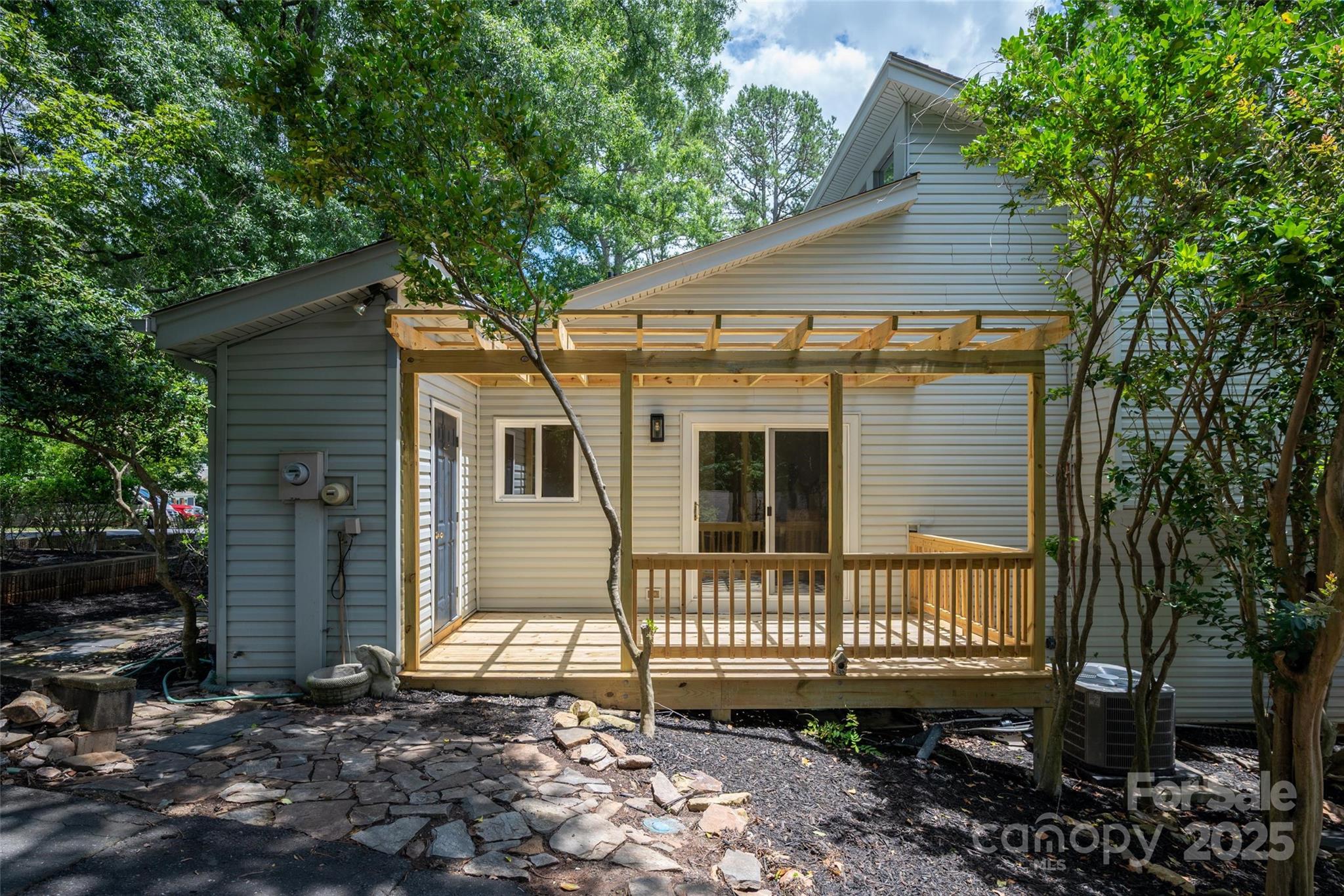 Tega Cay - Residential