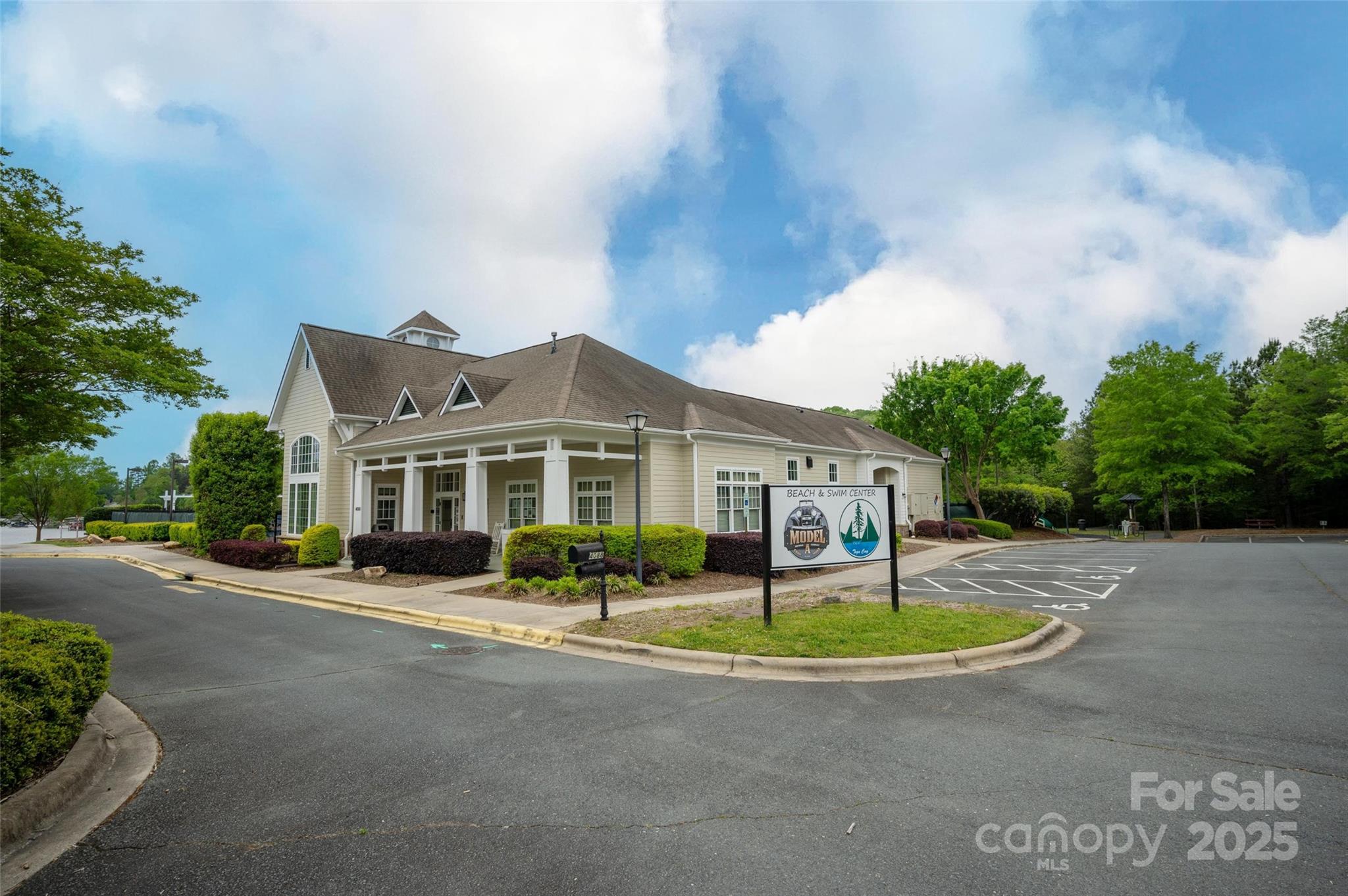 Tega Cay - Residential