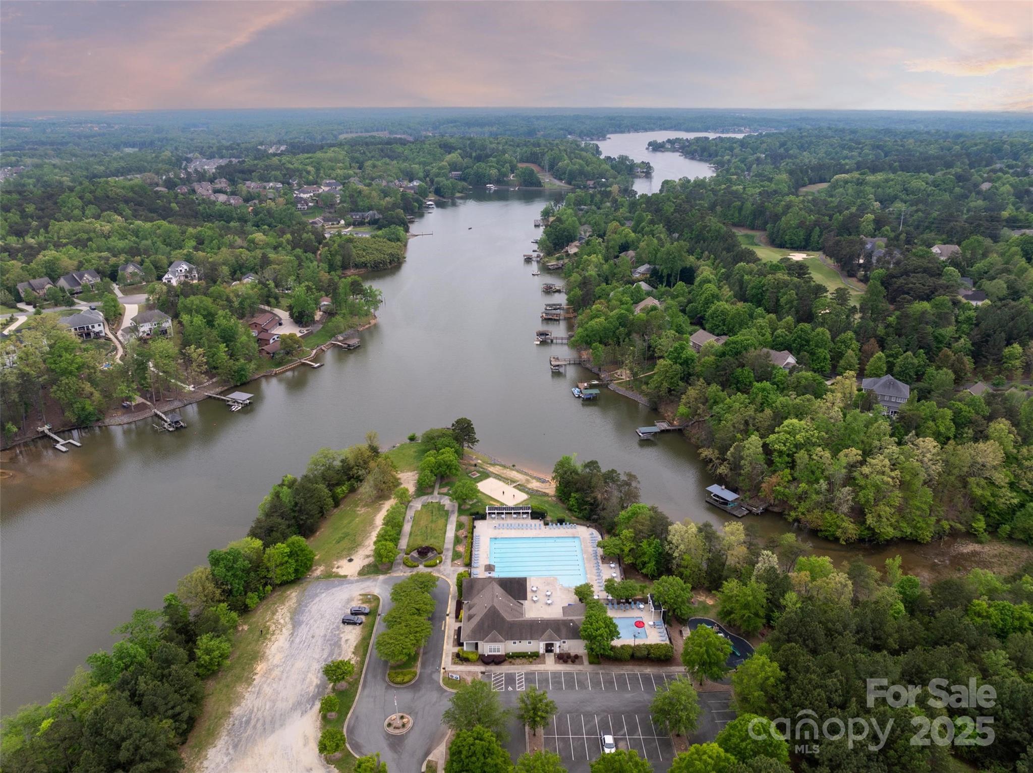 Tega Cay - Residential