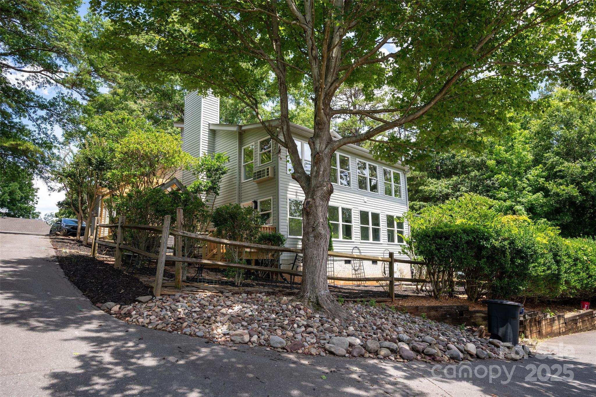 Tega Cay - Residential