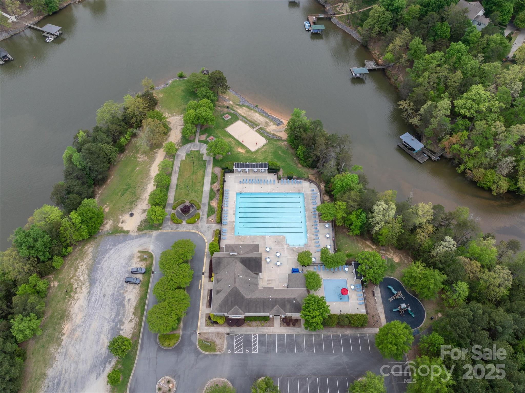 Tega Cay - Residential