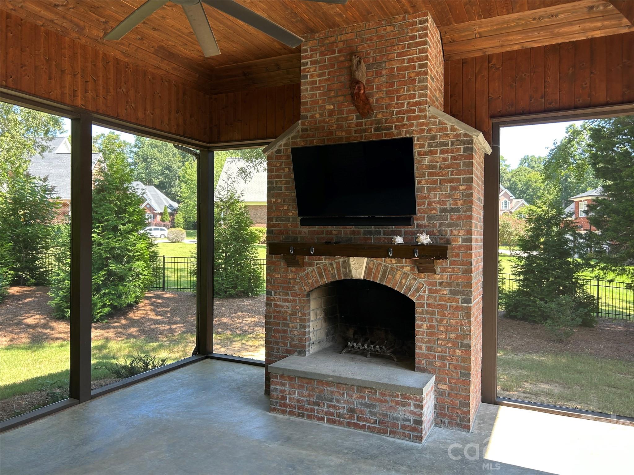 1686 Nestledown Court