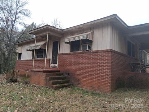 111 Parmer Street Forest City NC 28043