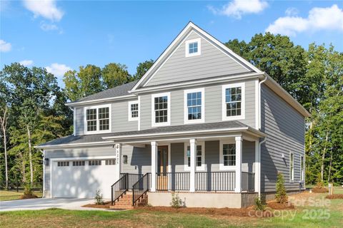 Photo of 3225 Timber Run Lane, Maiden, NC 28650 (MLS # 4306188)