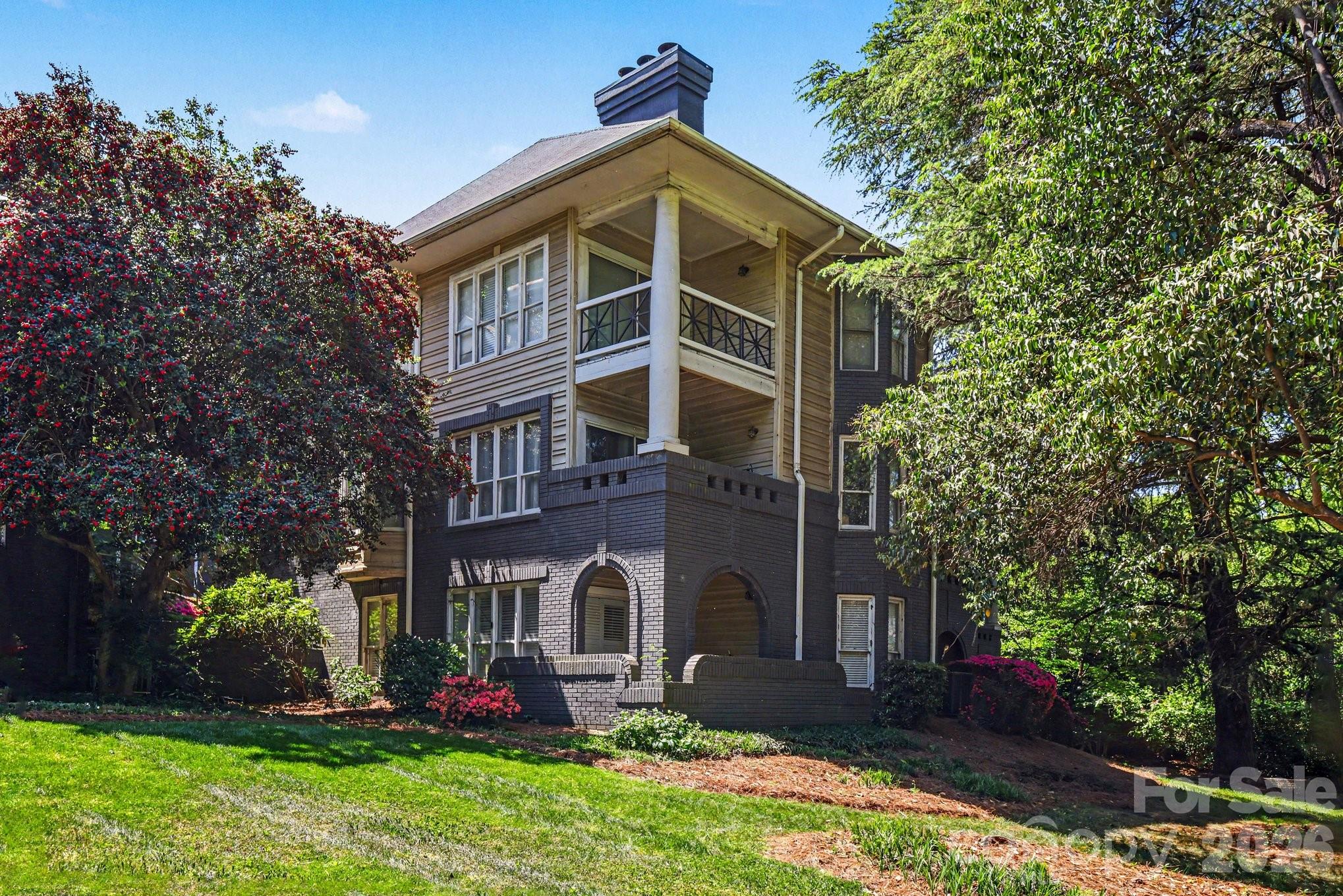 601 Queens Condominiums - Residential