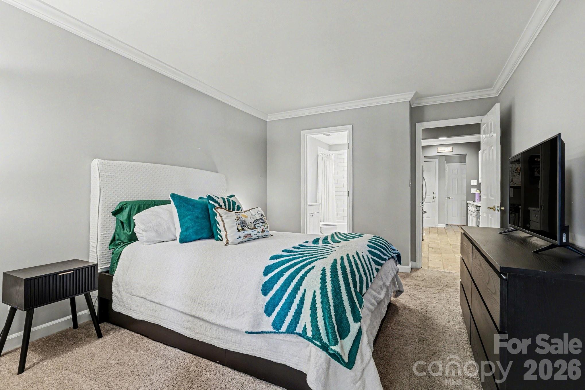 601 Queens Condominiums - Residential