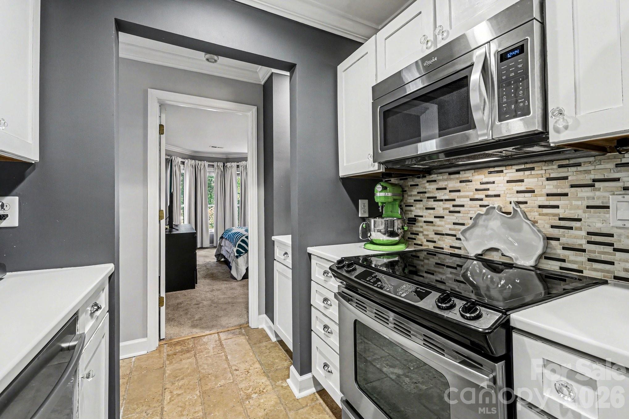 601 Queens Condominiums - Residential