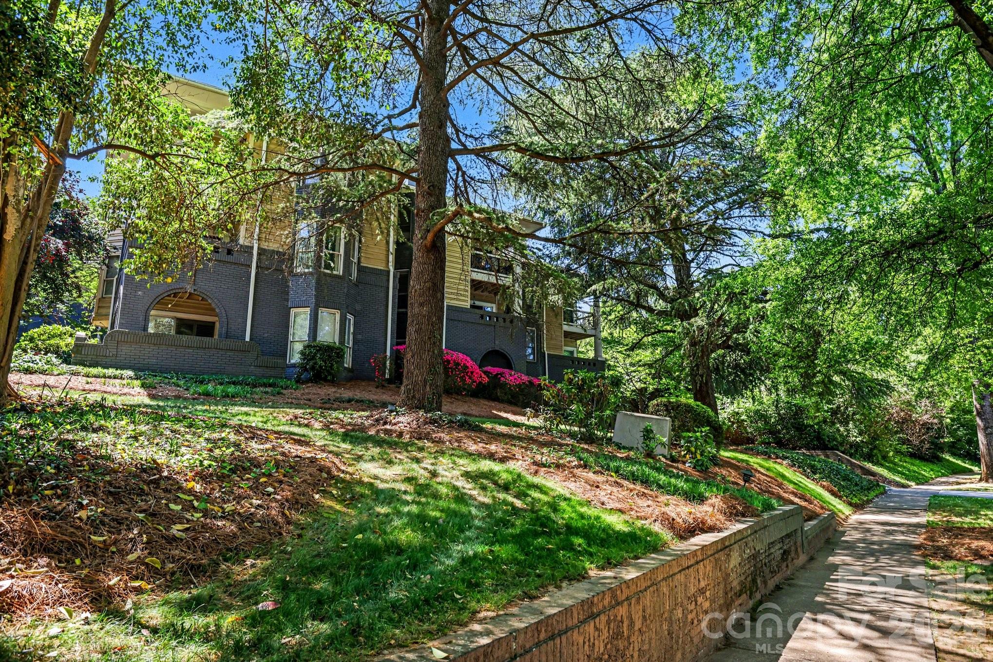 601 Queens Condominiums - Residential