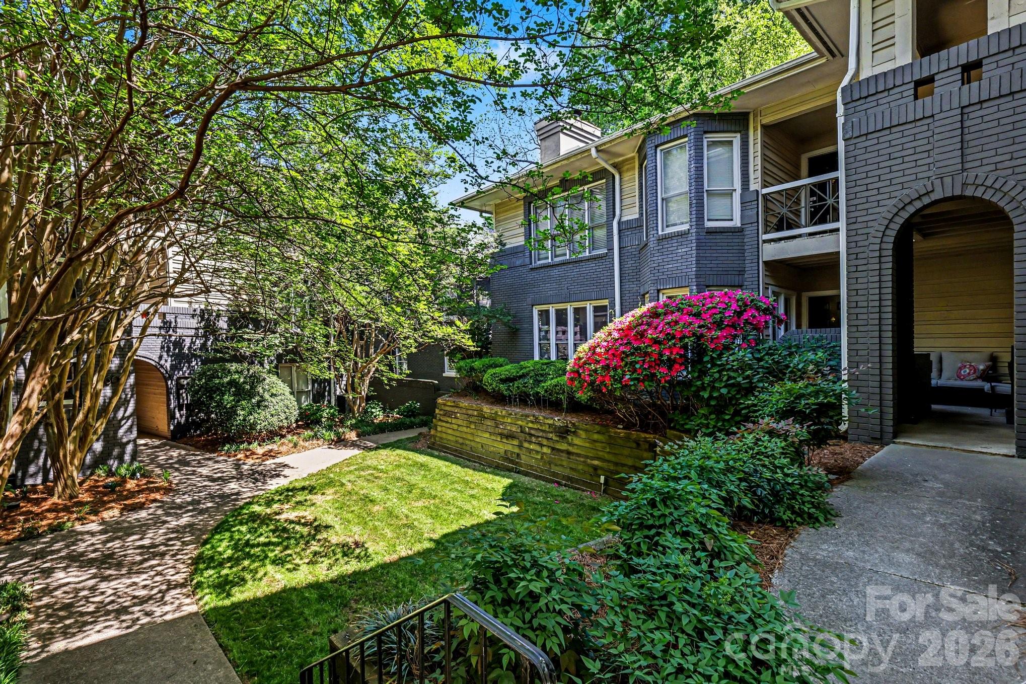601 Queens Condominiums - Residential