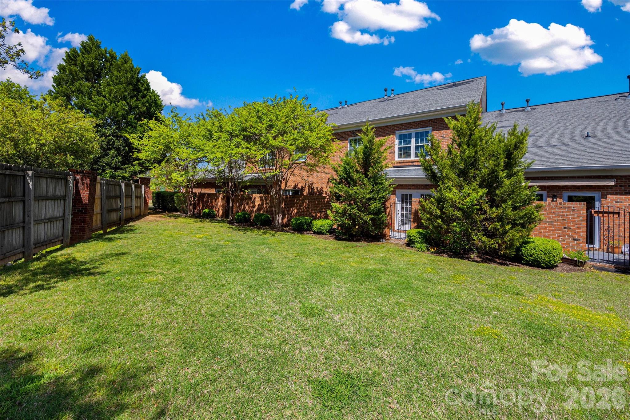 Beacon Knoll Villas - Residential