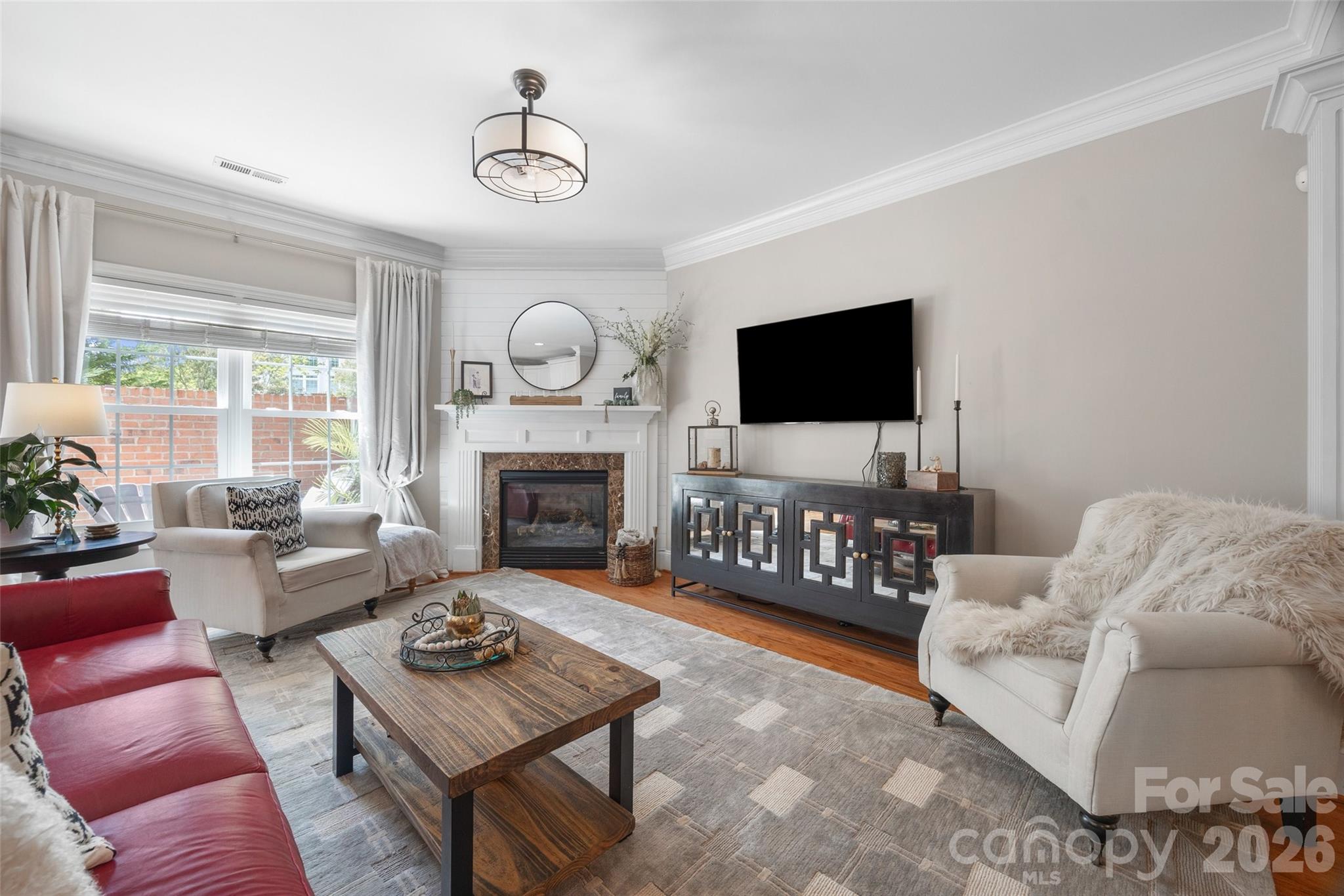 144 Villa Lake Drive