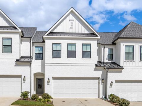 6033 Mariemont Circle Charlotte NC 28226