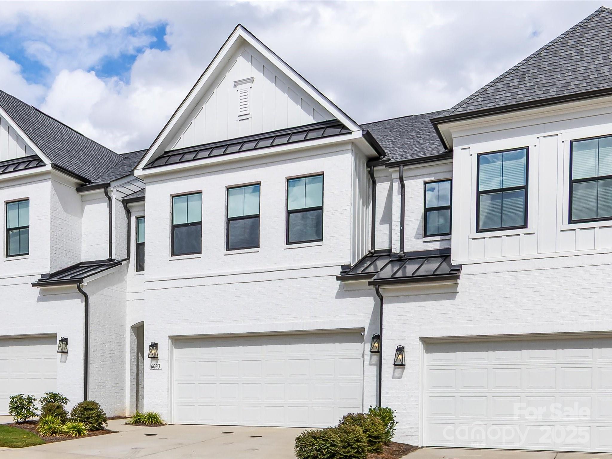 6033 Mariemont Circle