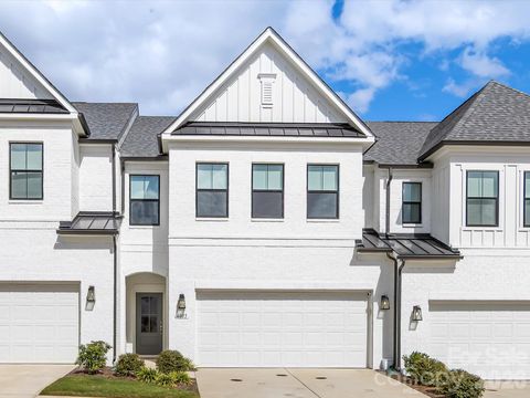 6033 Mariemont Circle Charlotte NC 28226