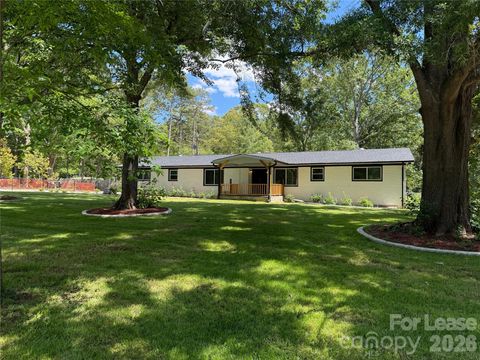 Photo of 3215 Waxhaw Highway, Monroe, NC 28112 (MLS # 4392688)