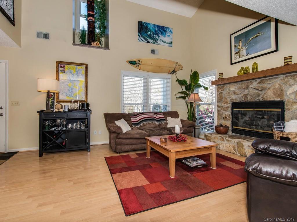 Tega Cay - Residential