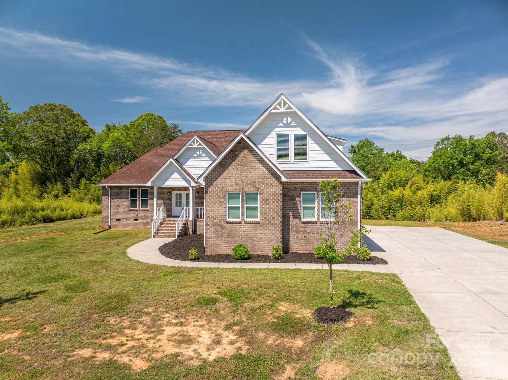 115 Woodward Way
