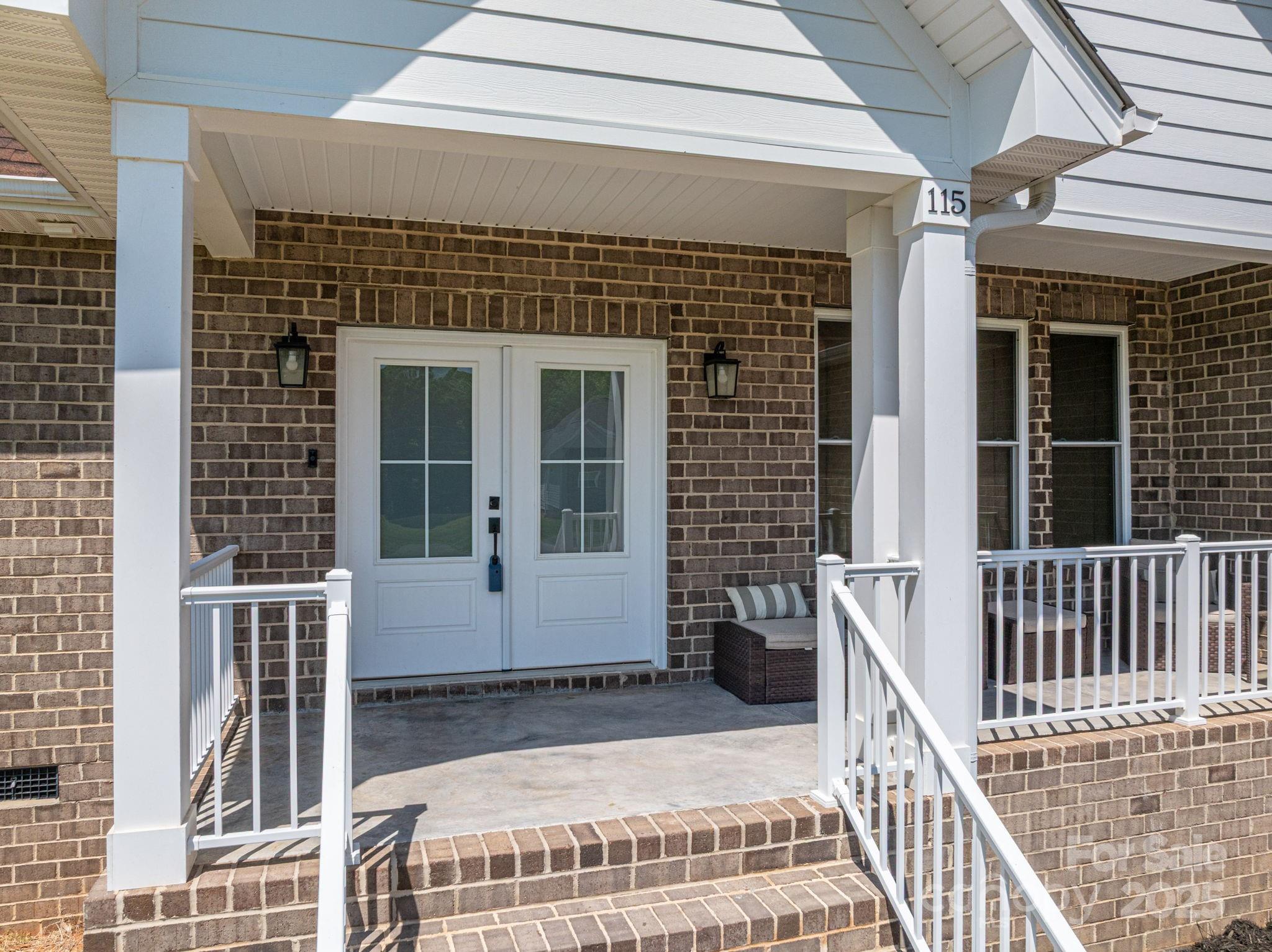 115 Woodward Way