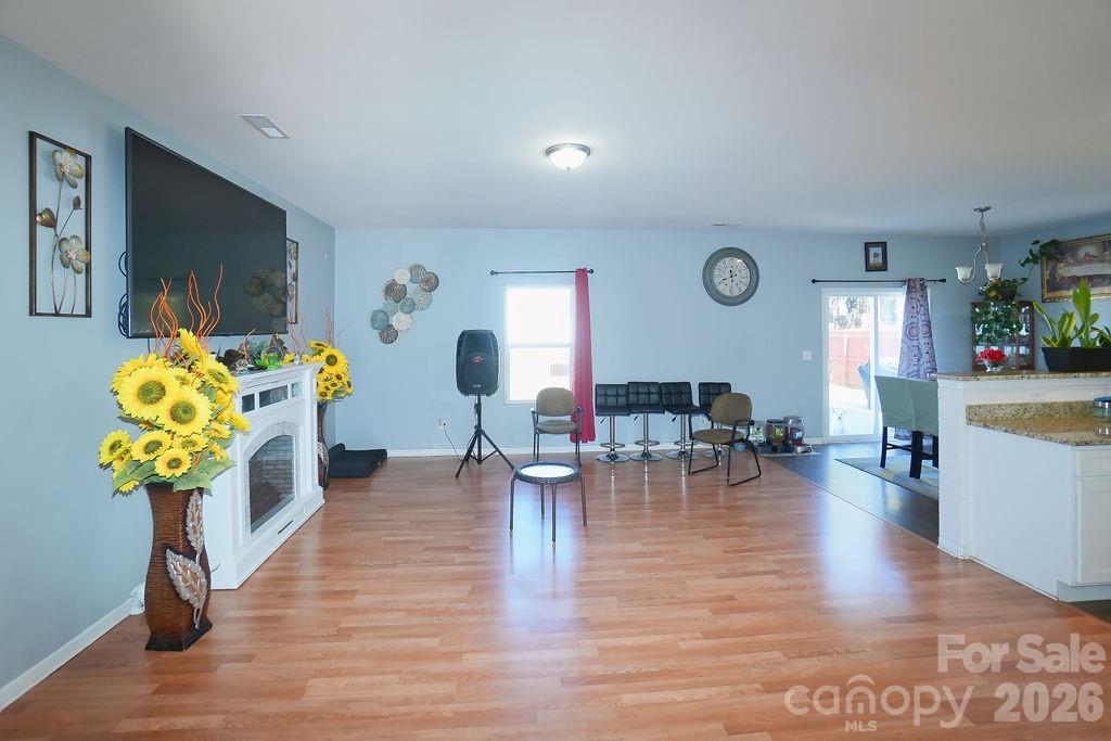 9728 Crooms Court
