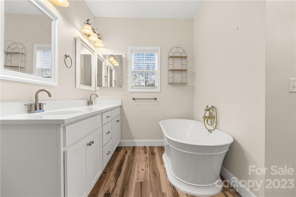 Riverwind - Residential