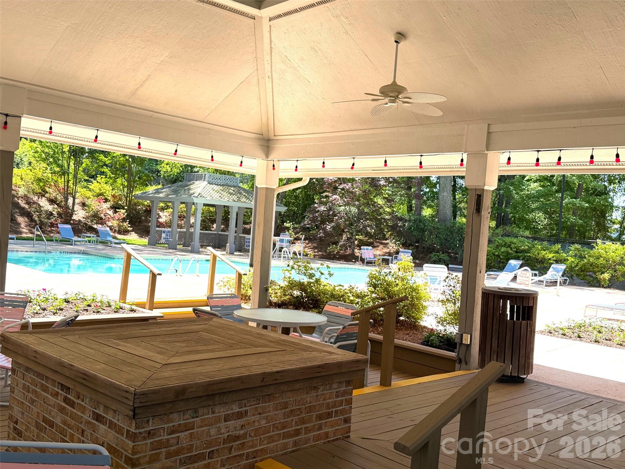 Lake Club - Residential
