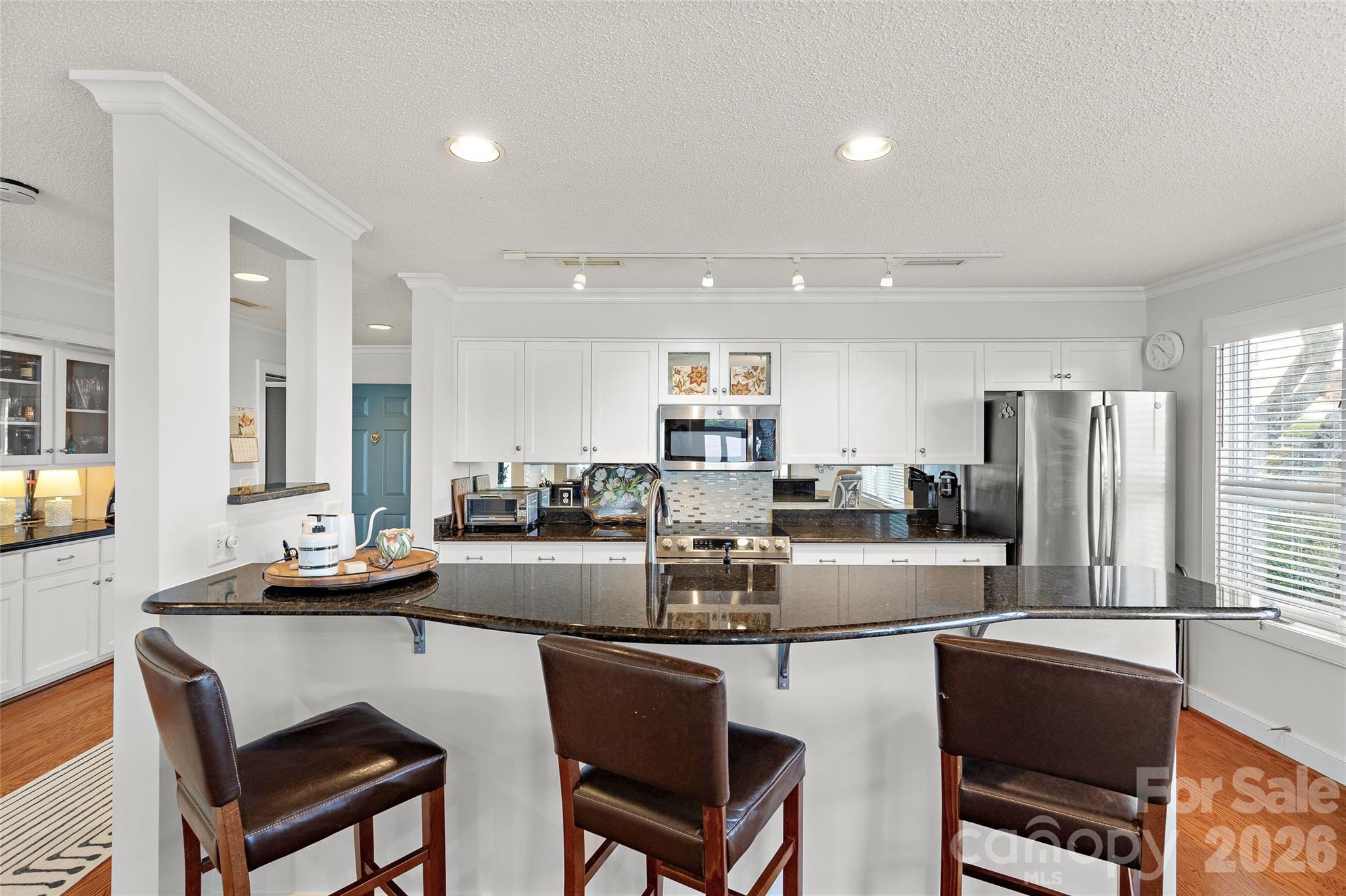 Lake Club - Residential