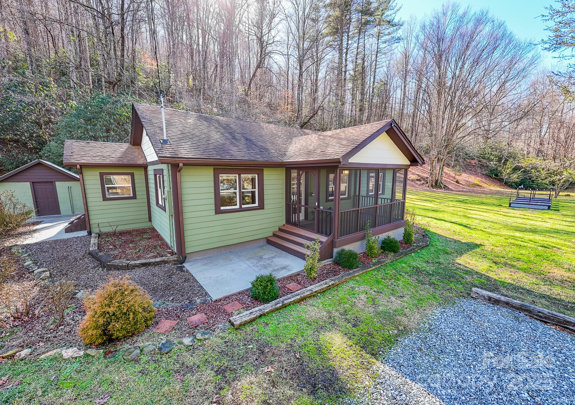7150 Yellow Creek Road