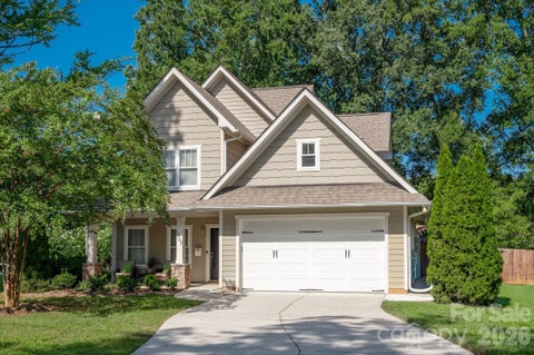 Photo of 2562 Roseview Lane, Charlotte, NC 28205 (MLS # 4422319)