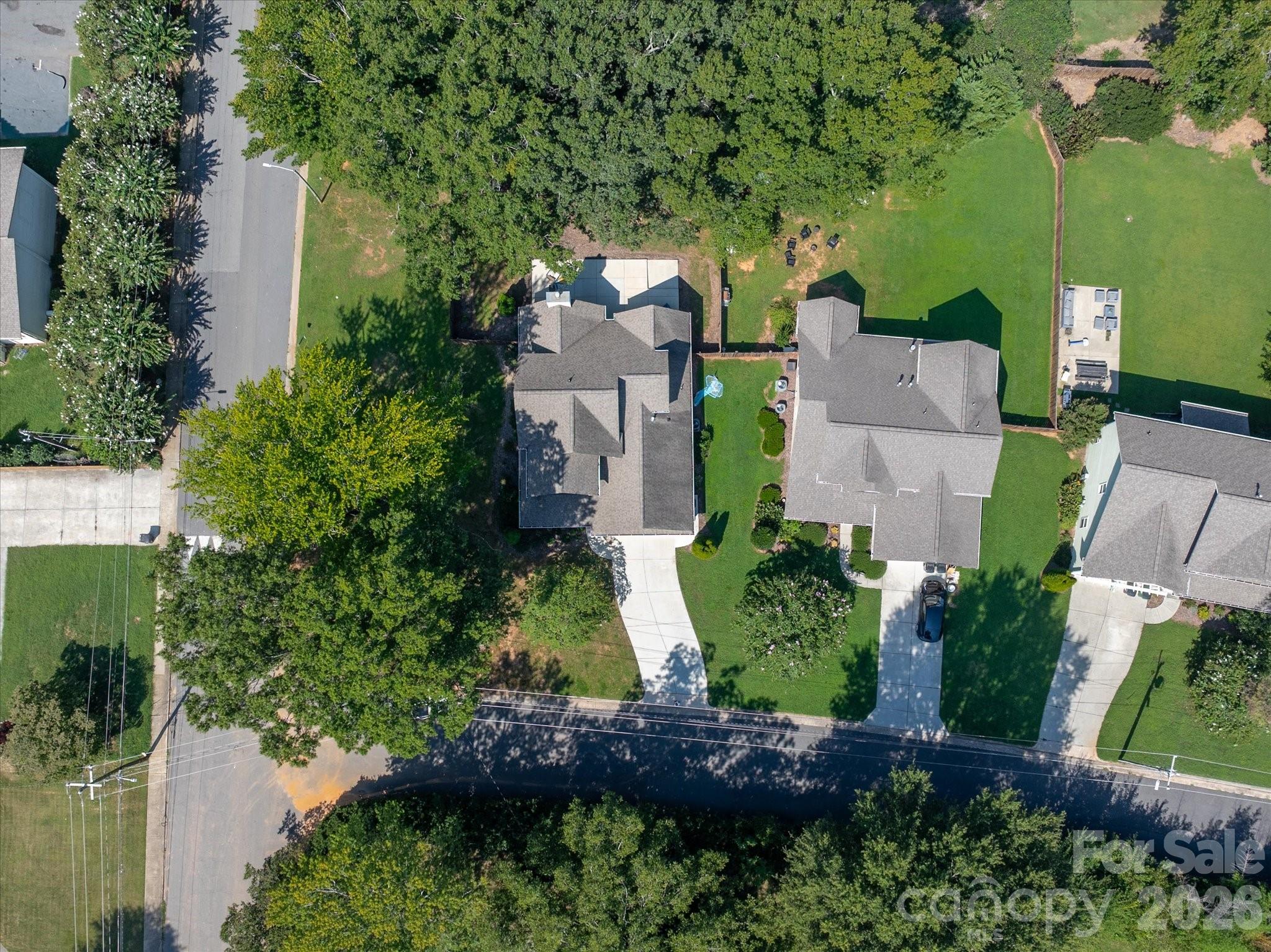 2562 Roseview Lane