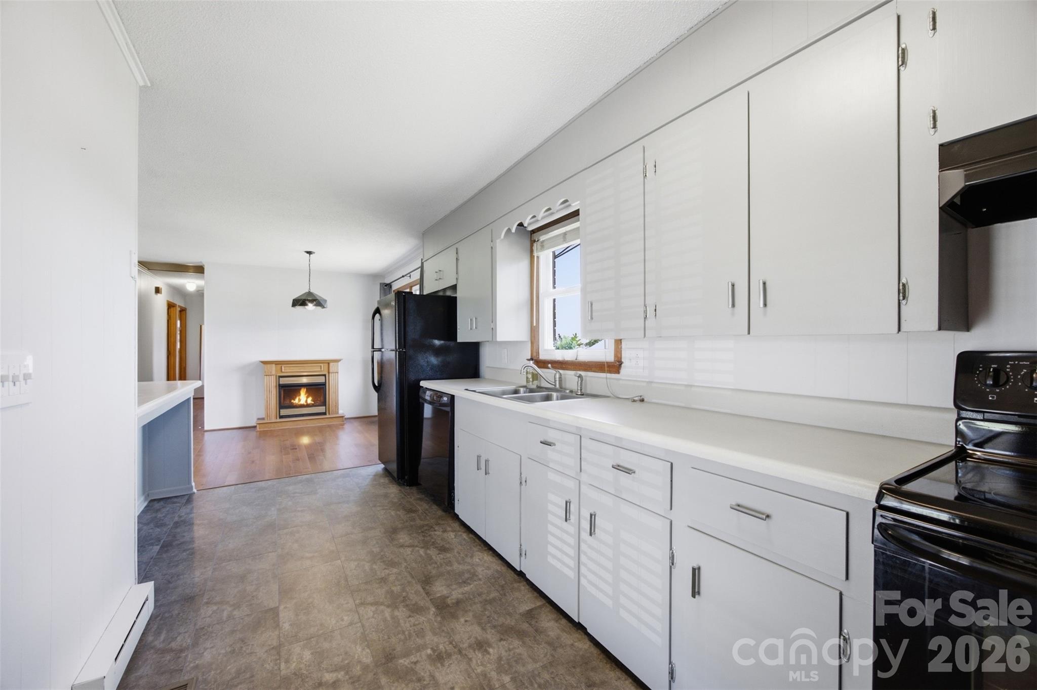 128 Old Hollis Road