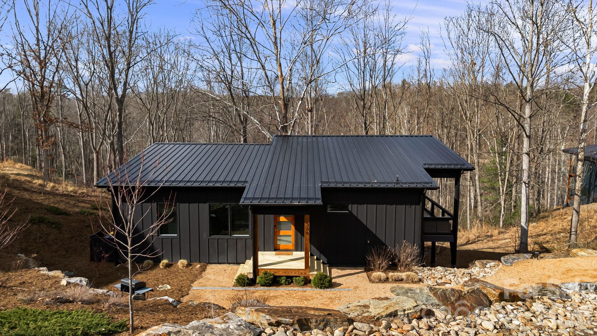 306 Broad Vista Lane