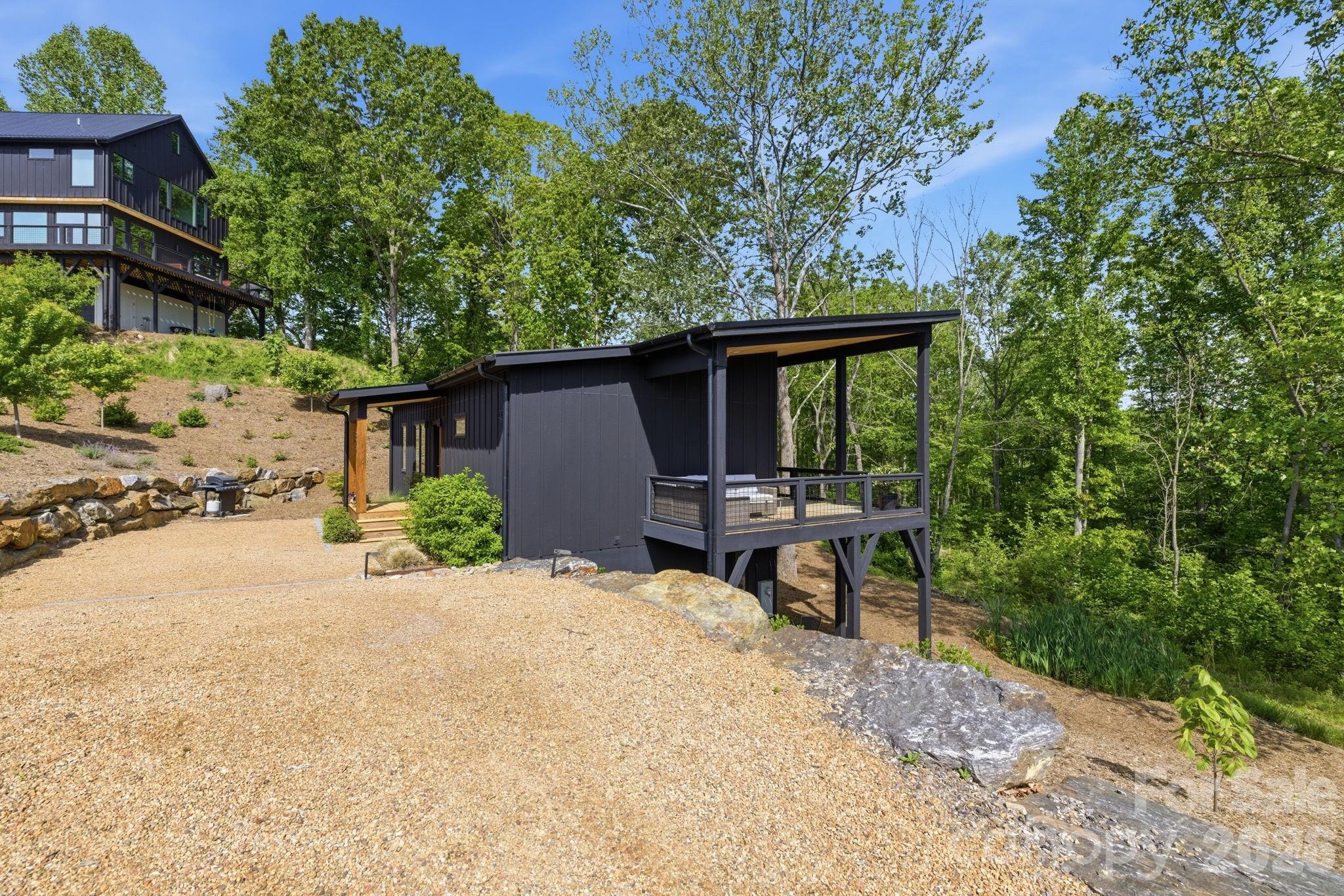 306 Broad Vista Lane