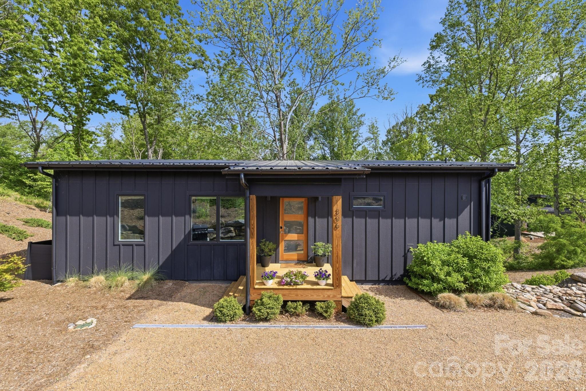 306 Broad Vista Lane
