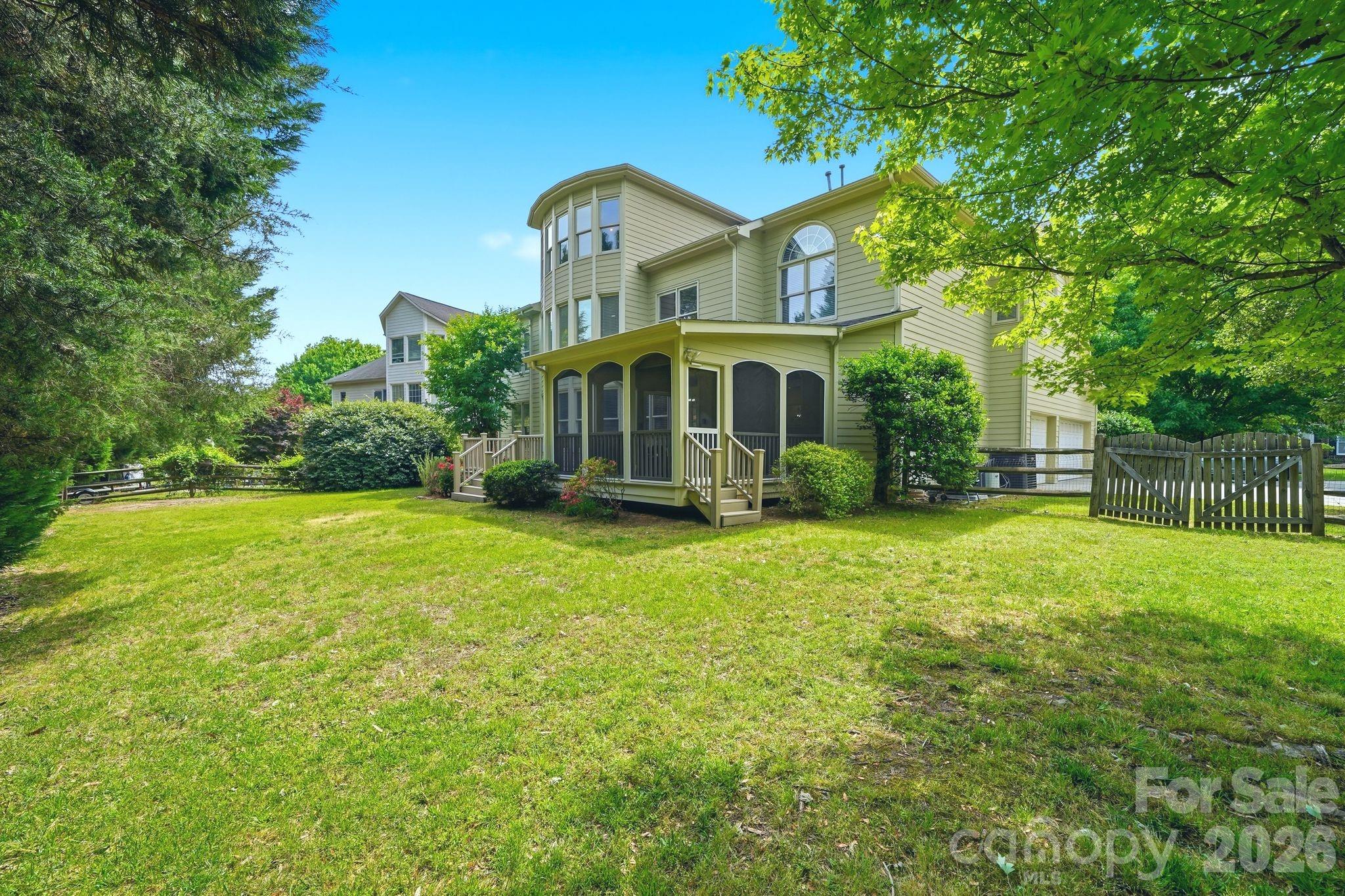 The Hamptons - Residential