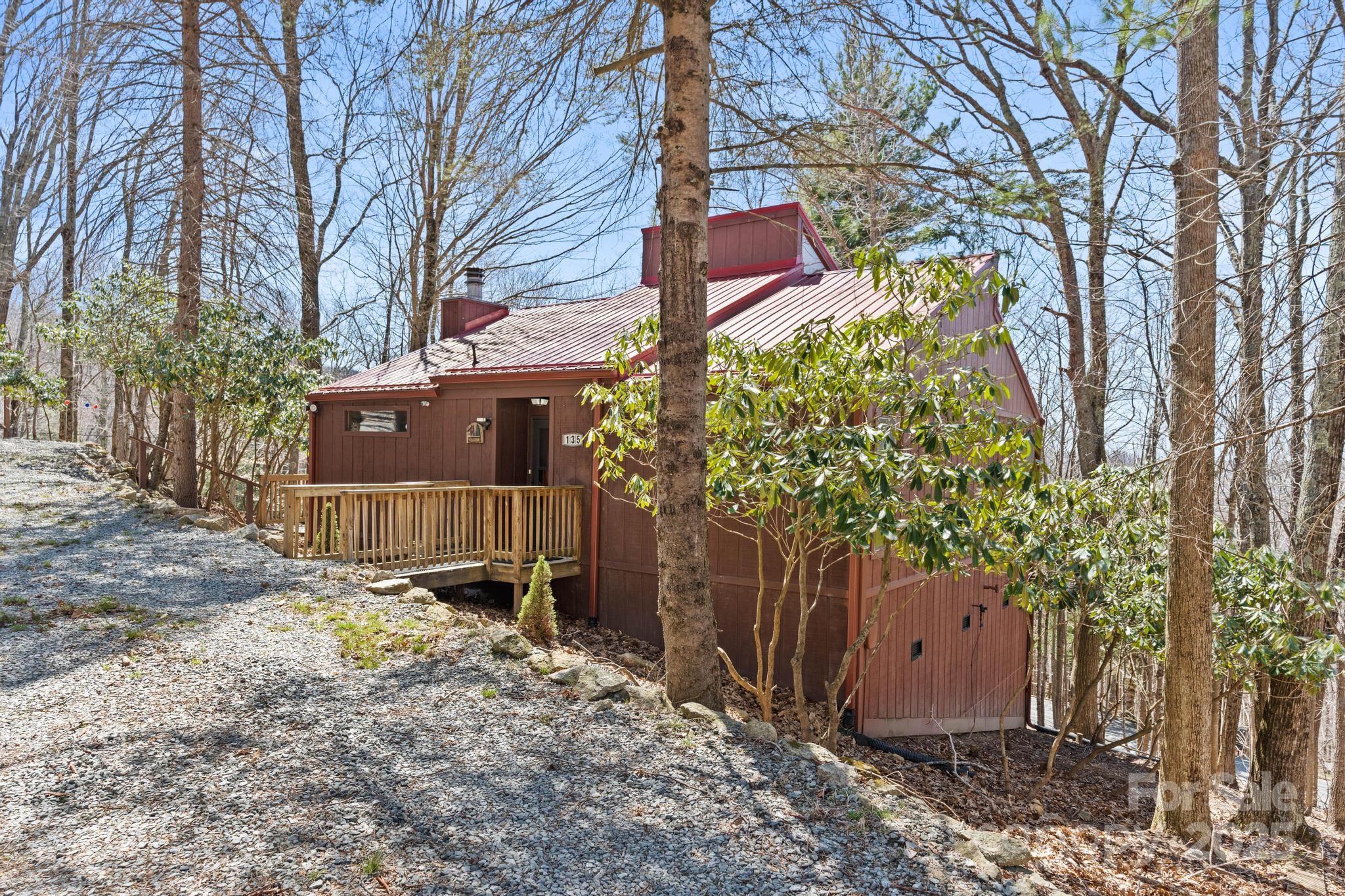135 Clubhouse Road