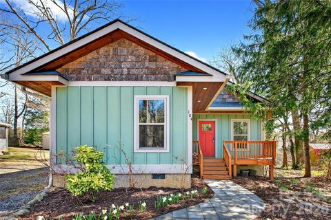 104 Hiawassee Avenue Black Mountain NC 28711