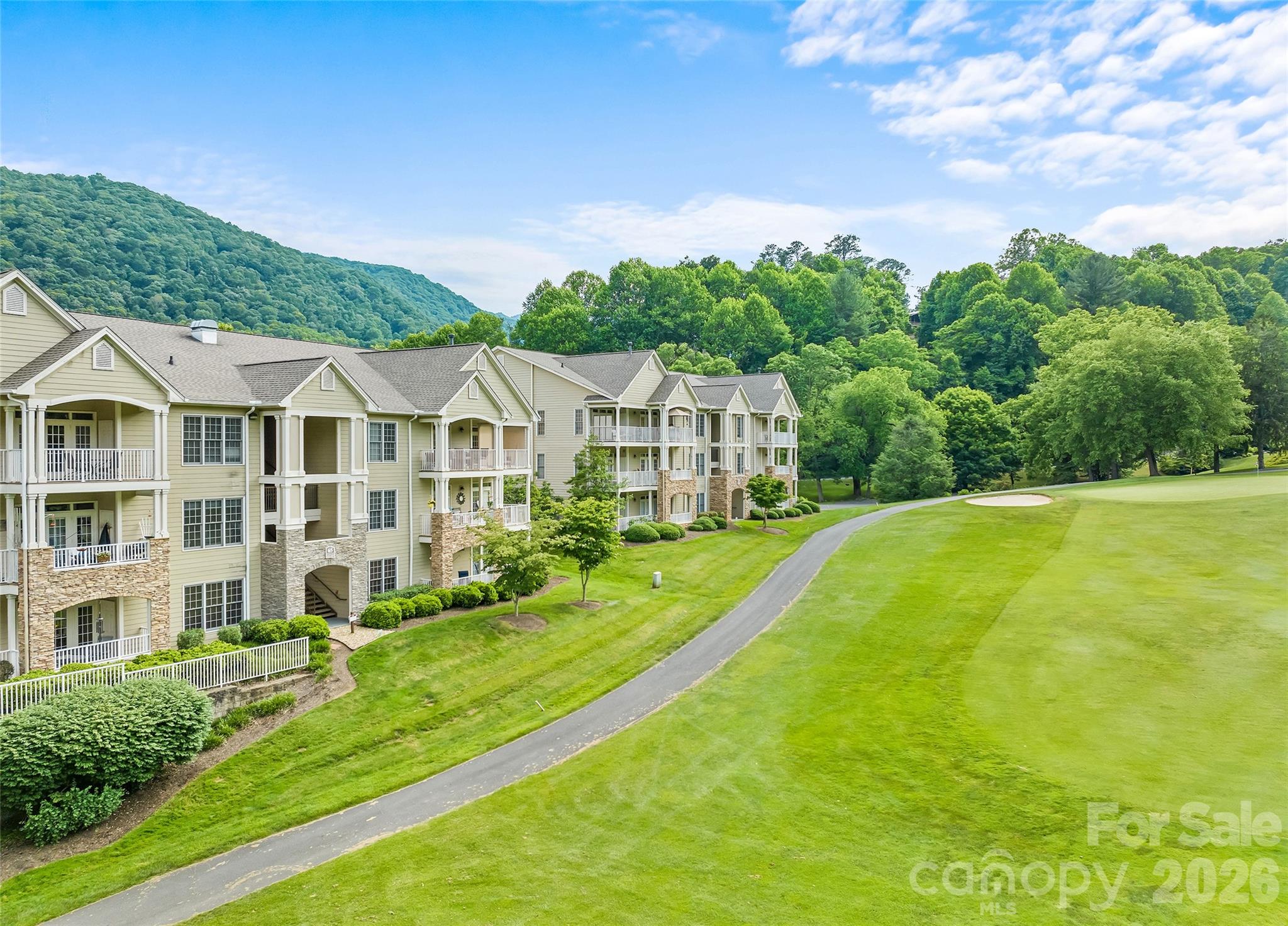 65 Glenview Lane 3033