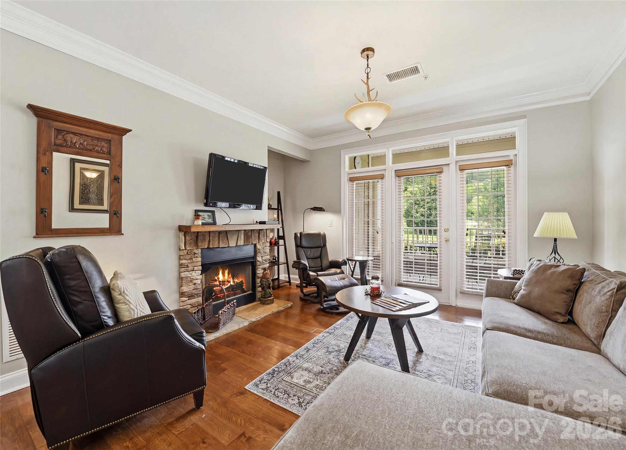 65 Glenview Lane 3033