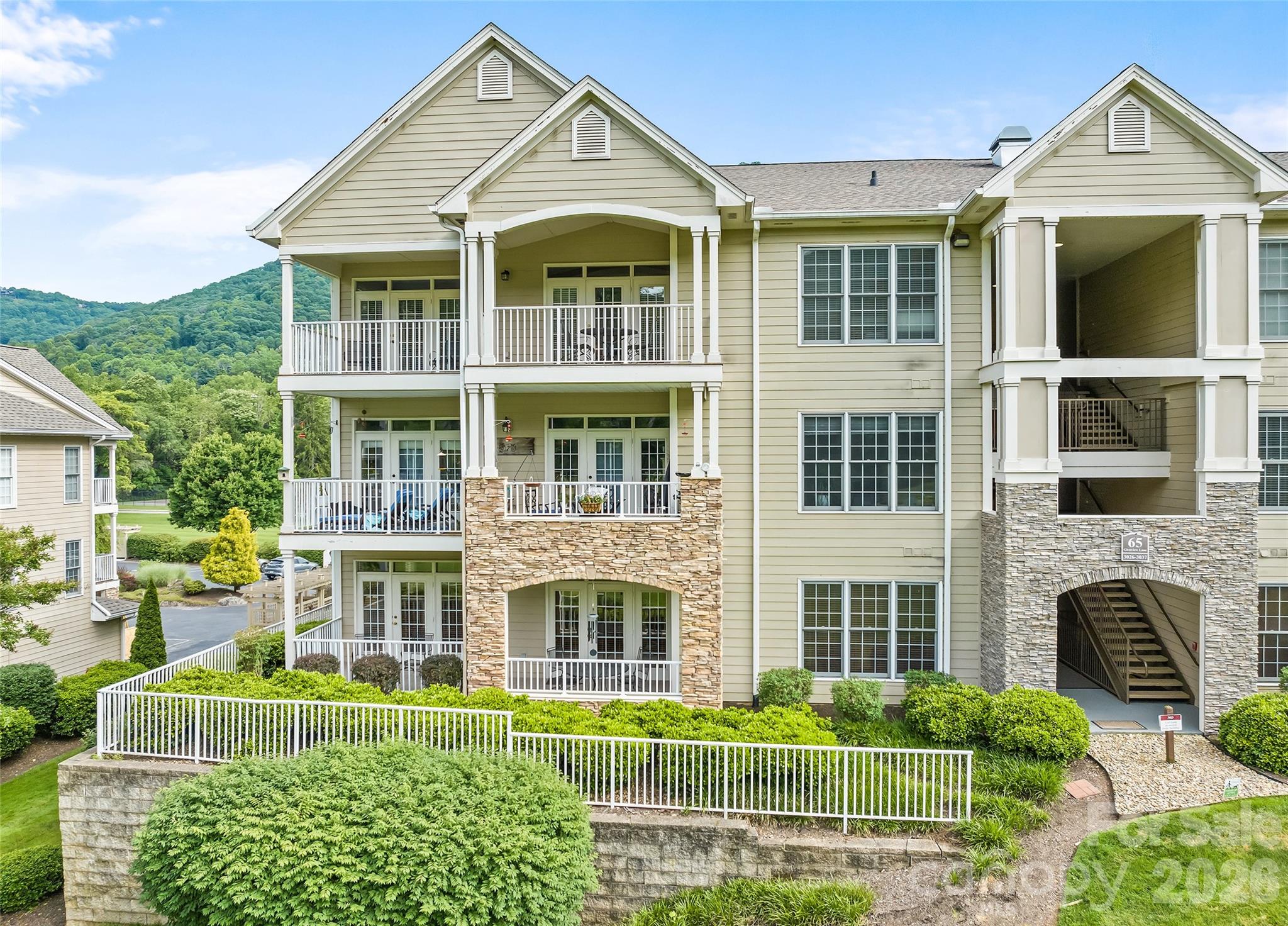65 Glenview Lane 3033