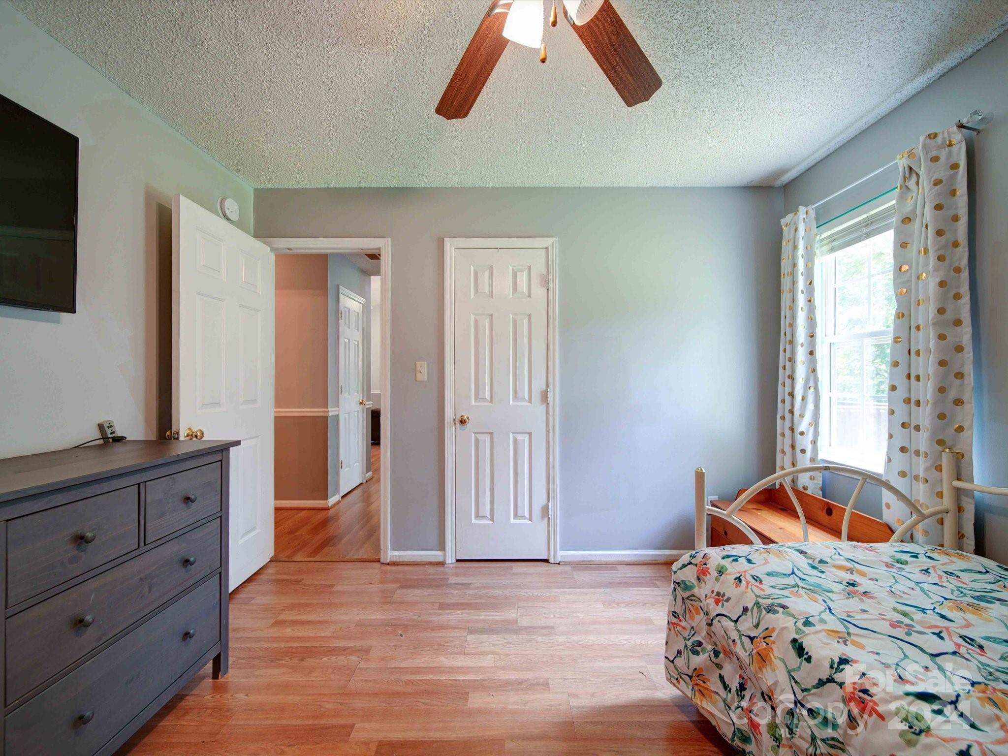 Country Club Heights - Residential