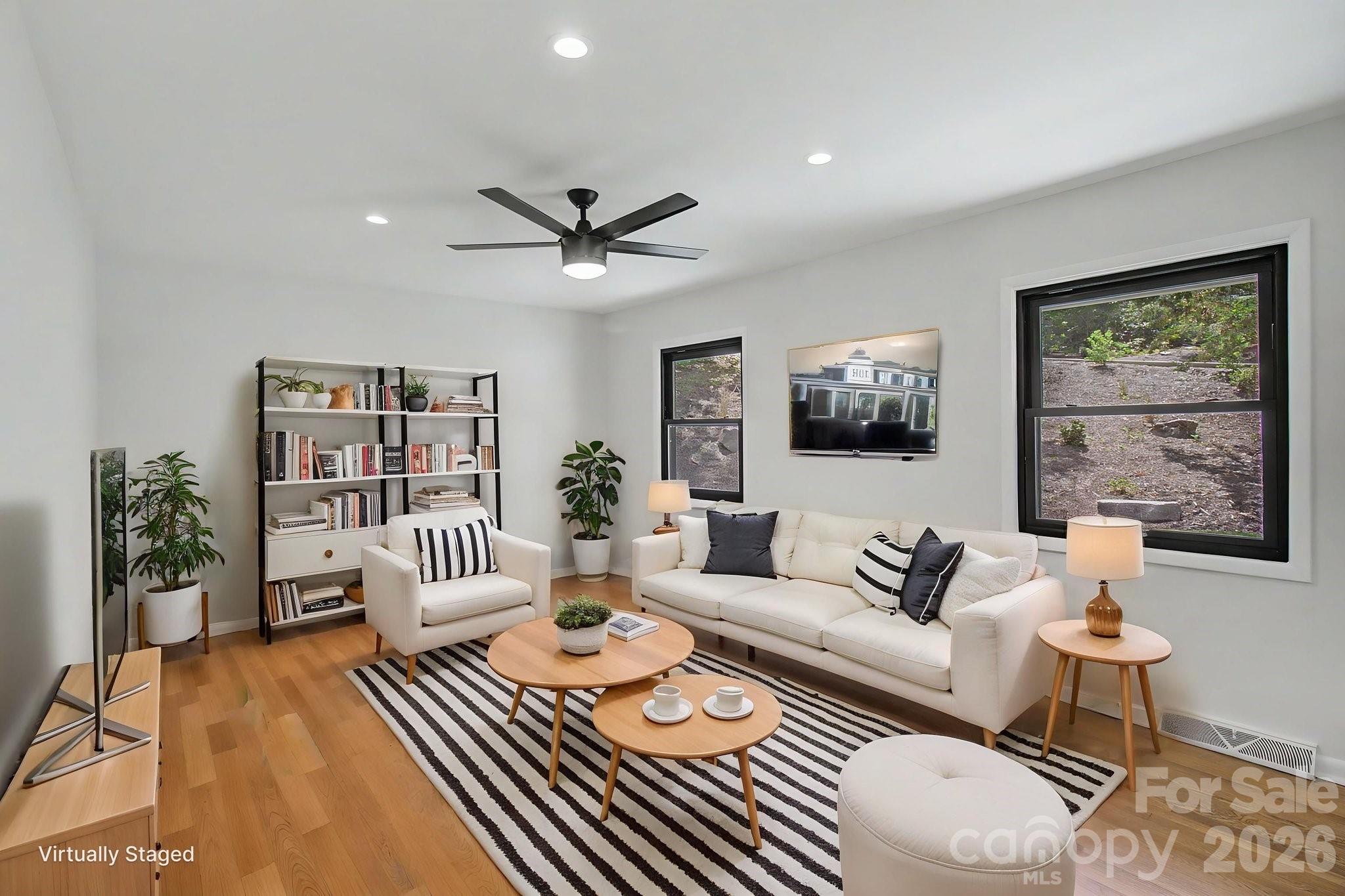 KIMBERLY WOODS - Residential
