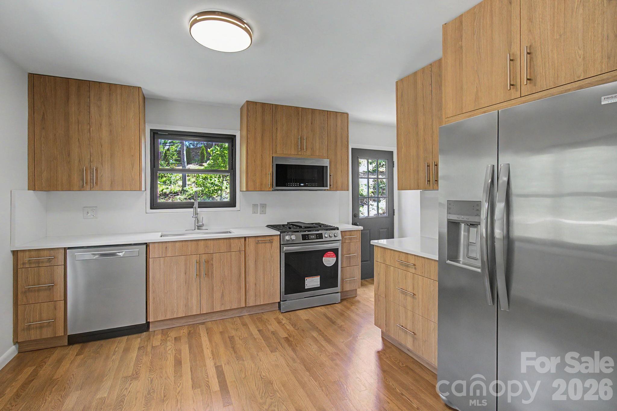 KIMBERLY WOODS - Residential