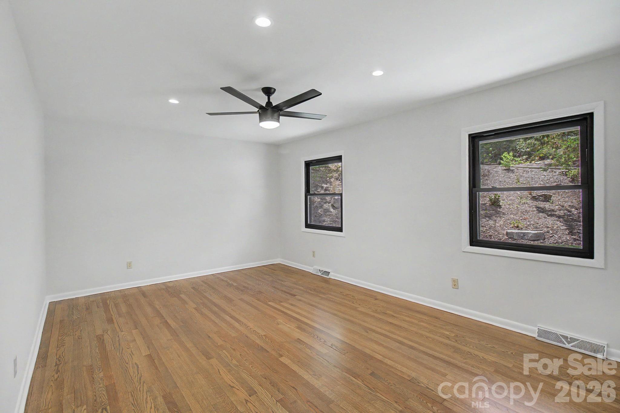 KIMBERLY WOODS - Residential
