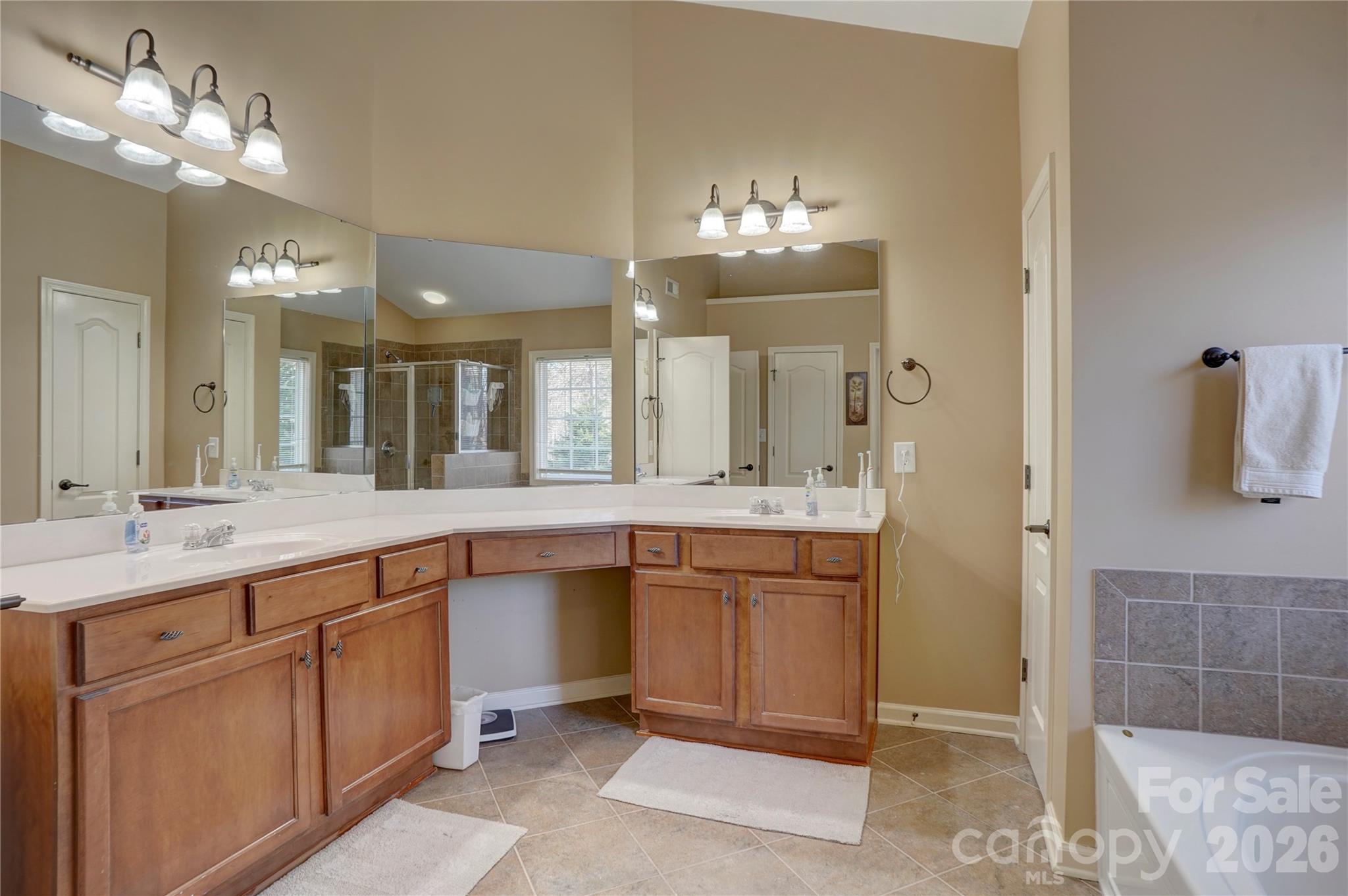 Fairington Oaks - Residential