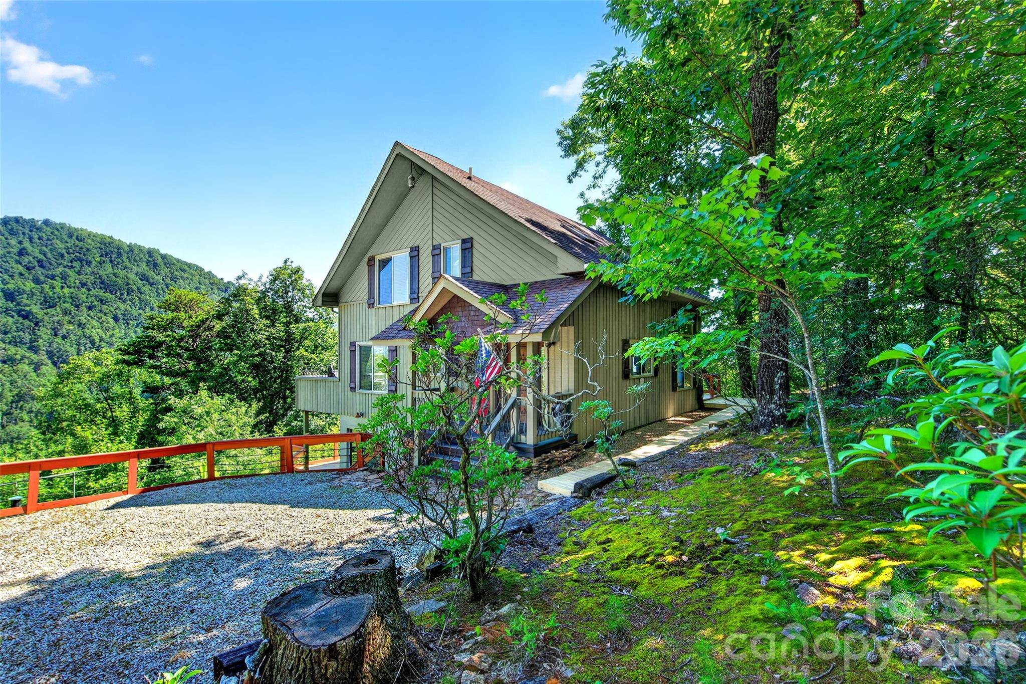 884 Pinnacle Parkway