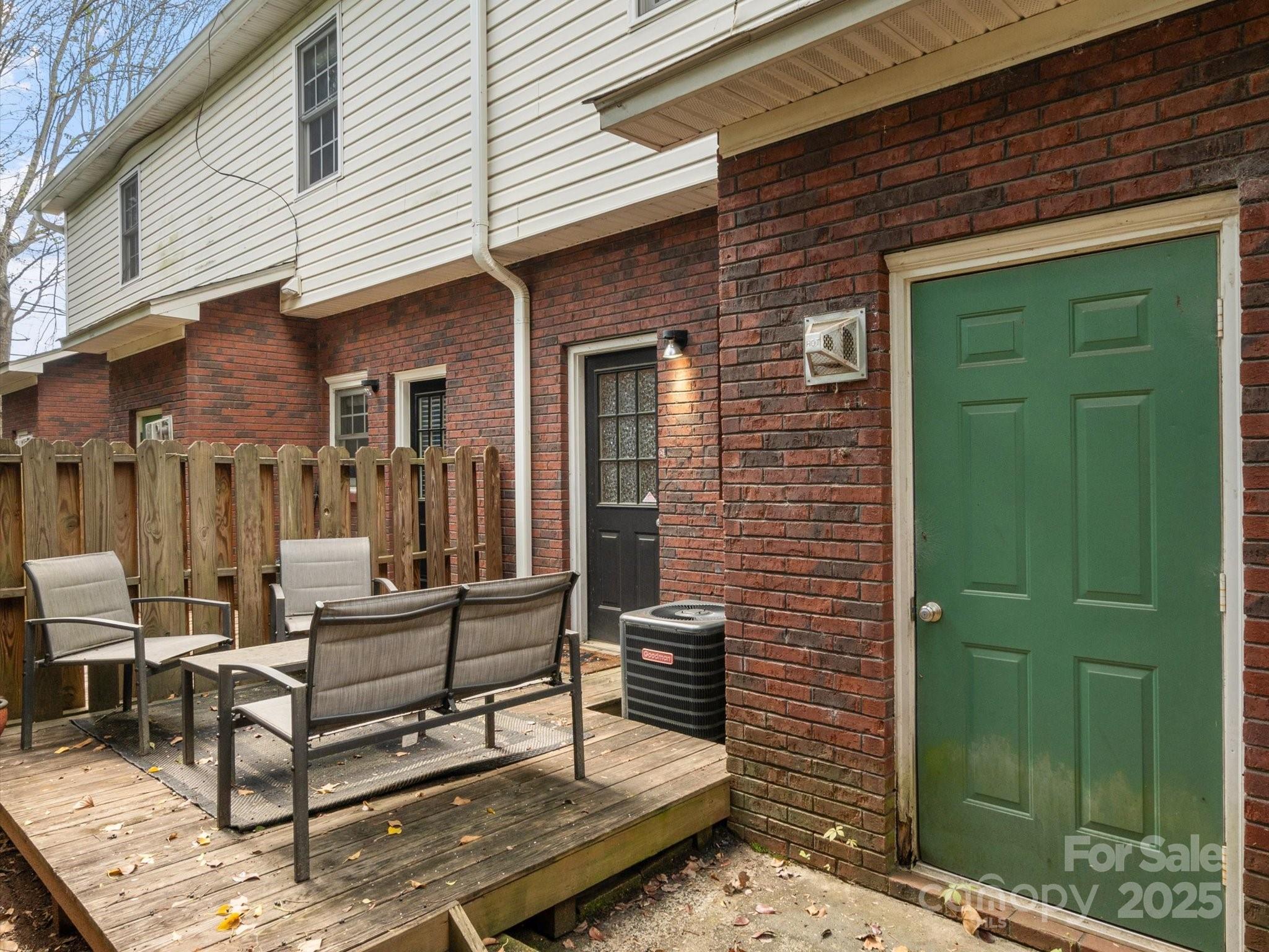 Oakland Villas - Residential